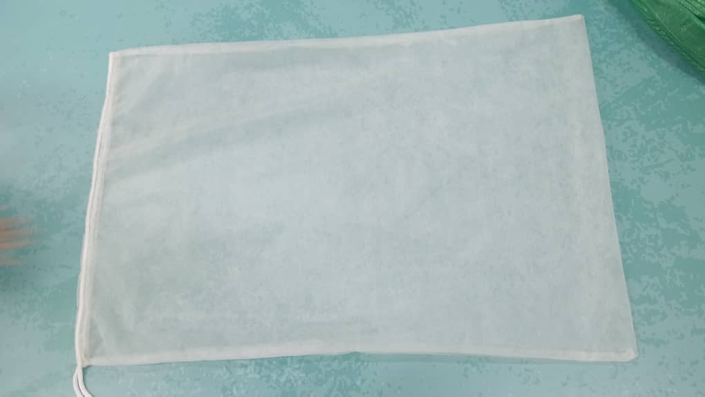 غطاء الأشجار الأبيض 